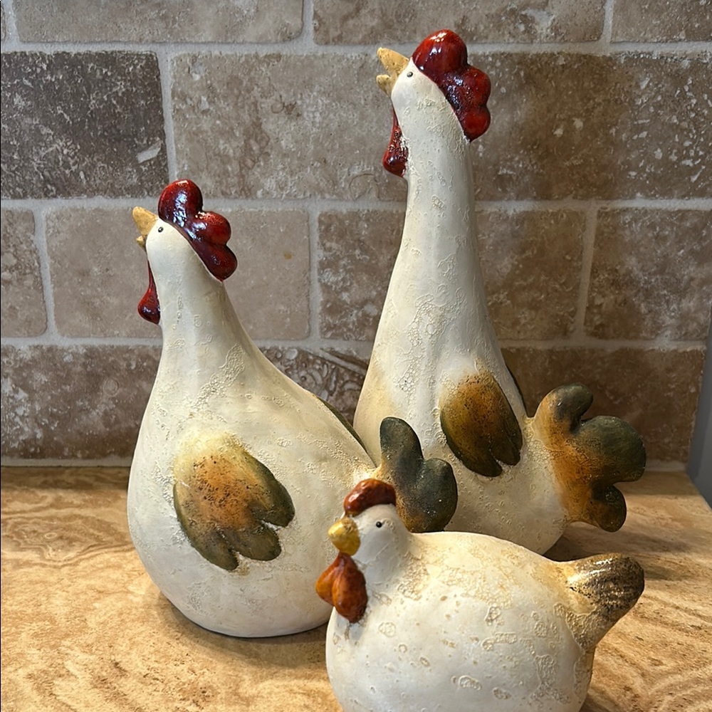 Rustic Ceramic Rooster Figurines Set - Picture 4 of 4